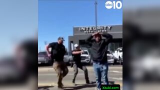 Police tase and beat black man after his hands was up